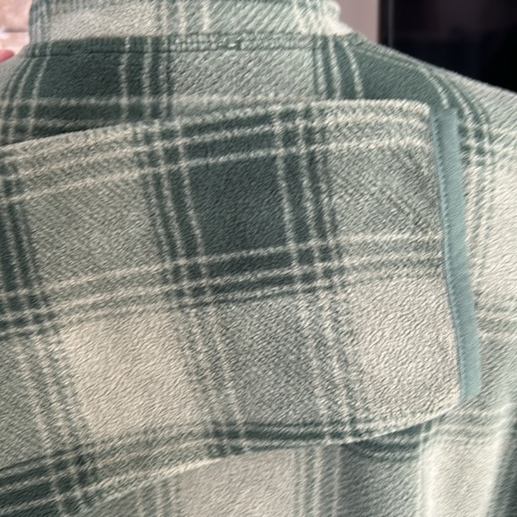 Duluth Trading Co green relaxed fit checkpoint fleece mock neck zip pullover - Picture 9 of 16